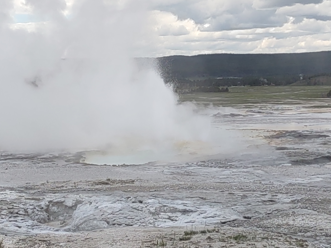 A Fountain Paint Pot.