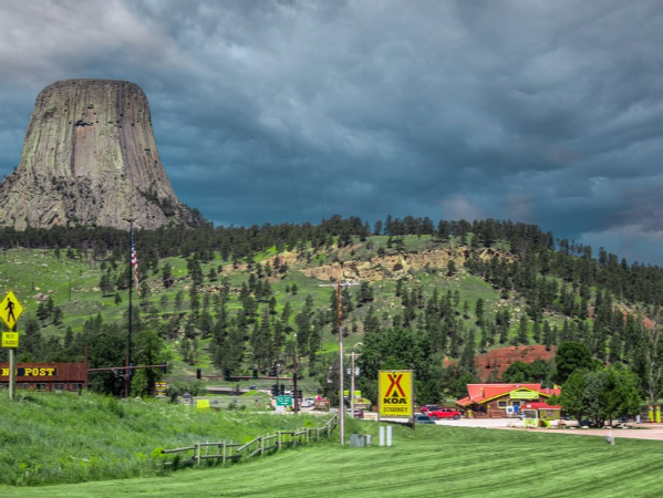 The KOA sign with Devil’s Tower
